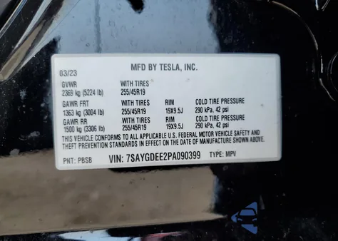 2023 Tesla Model Y z USA, uszkodzony, nr VIN 7SAYGDEE2PA090399